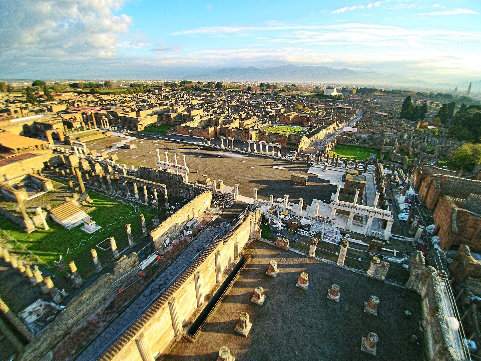 Comparing Pompeii, Amalfi Coast, Capri and Naples shore excursion options